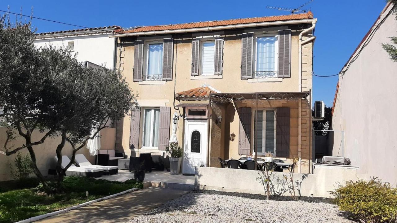 Maison Maloya 2 Chambres Avec Jardin Кавайон Екстериор снимка